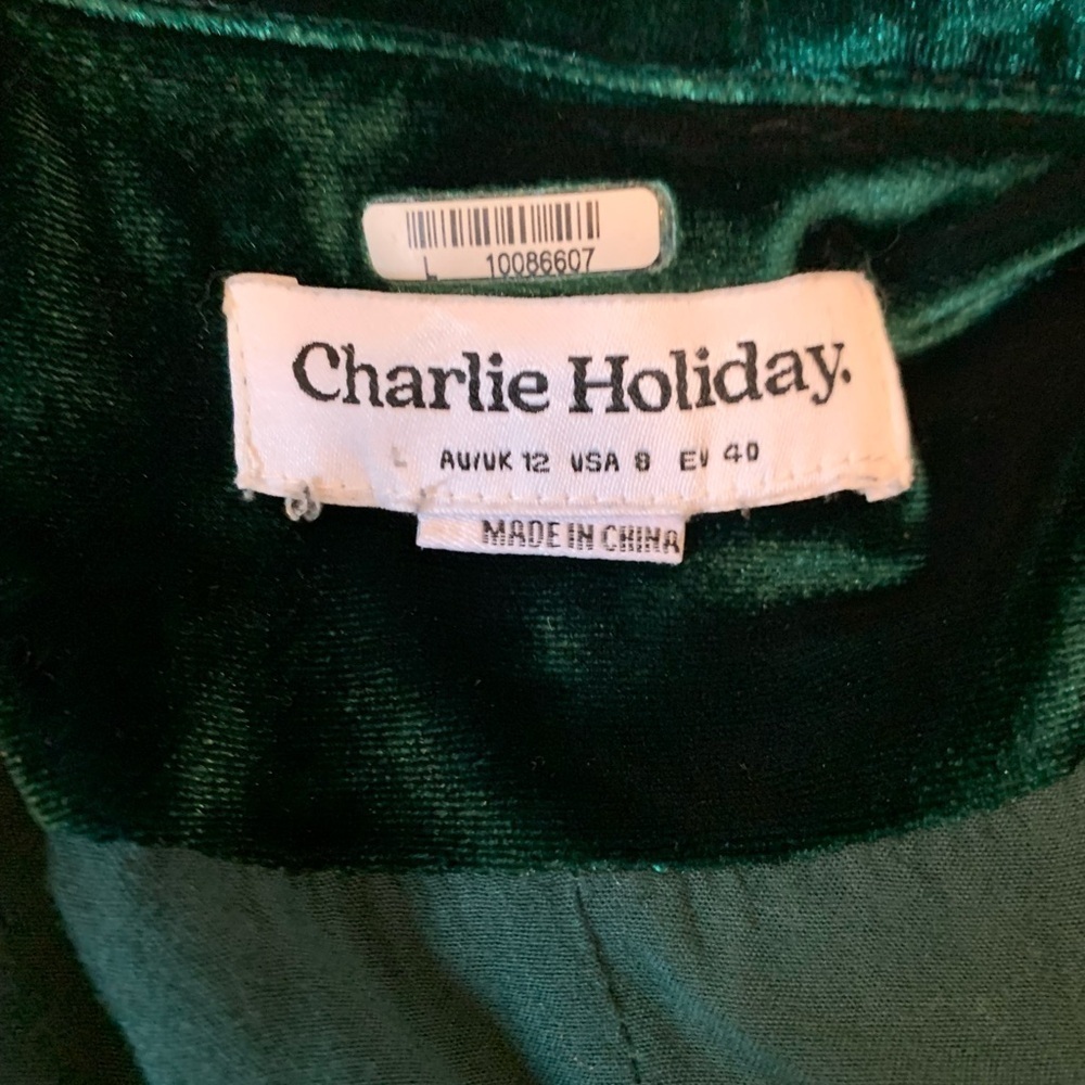 Charlie Holiday Venus Velvet Pin Tuck Belted Blazer Emerald Green Women Size 8 - Picture 5 of 6